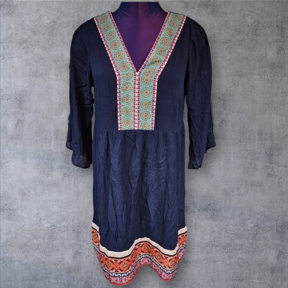 NWT White‎ Mark Navy Boho Gabrielle Embroidered Dress Size Small Women's - Picture 1 of 11